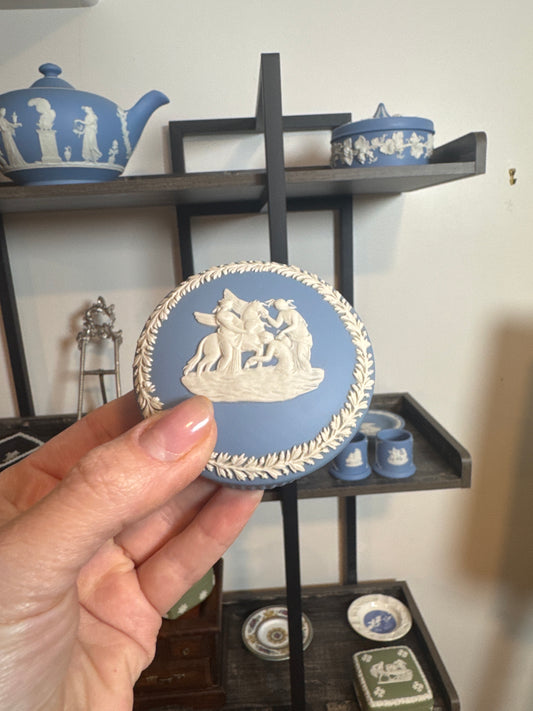 Wedgwood cupcake trinket box