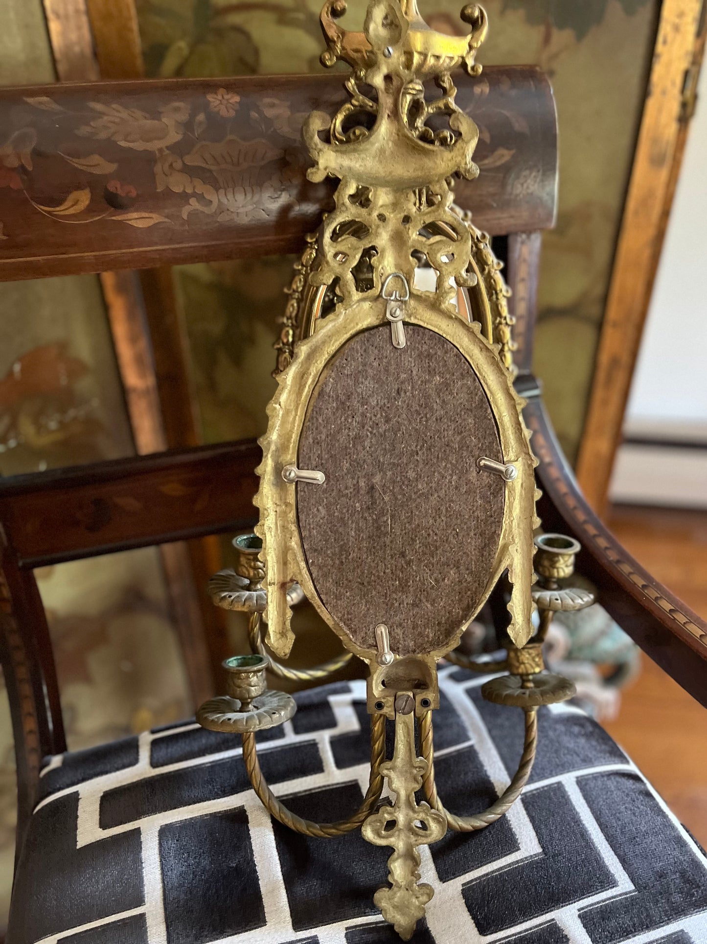 Live 08/11 Elegant Pair of Adam Style Neoclassical Gilt Brass Mirrored Wall Sconces Circa 1930s–1940s
