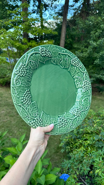 Mikasa Vintage green grape design plate 14”