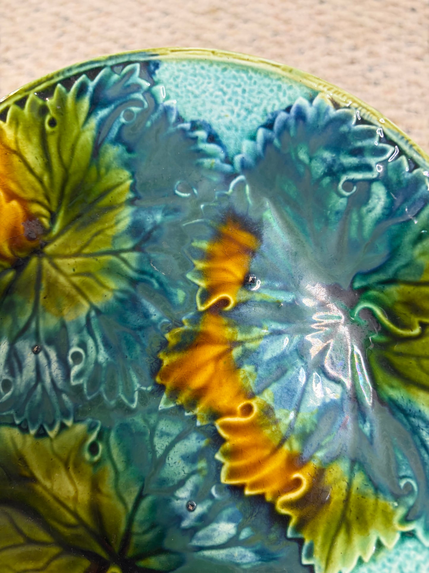 Gorgeous majolica leaf plates set of 3!