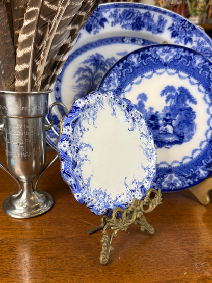 DA4379 - Royal Doulton flue blue pot stand, c.1900