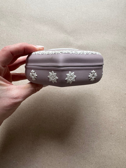 Lilac Wedgewood hear shape trinket box