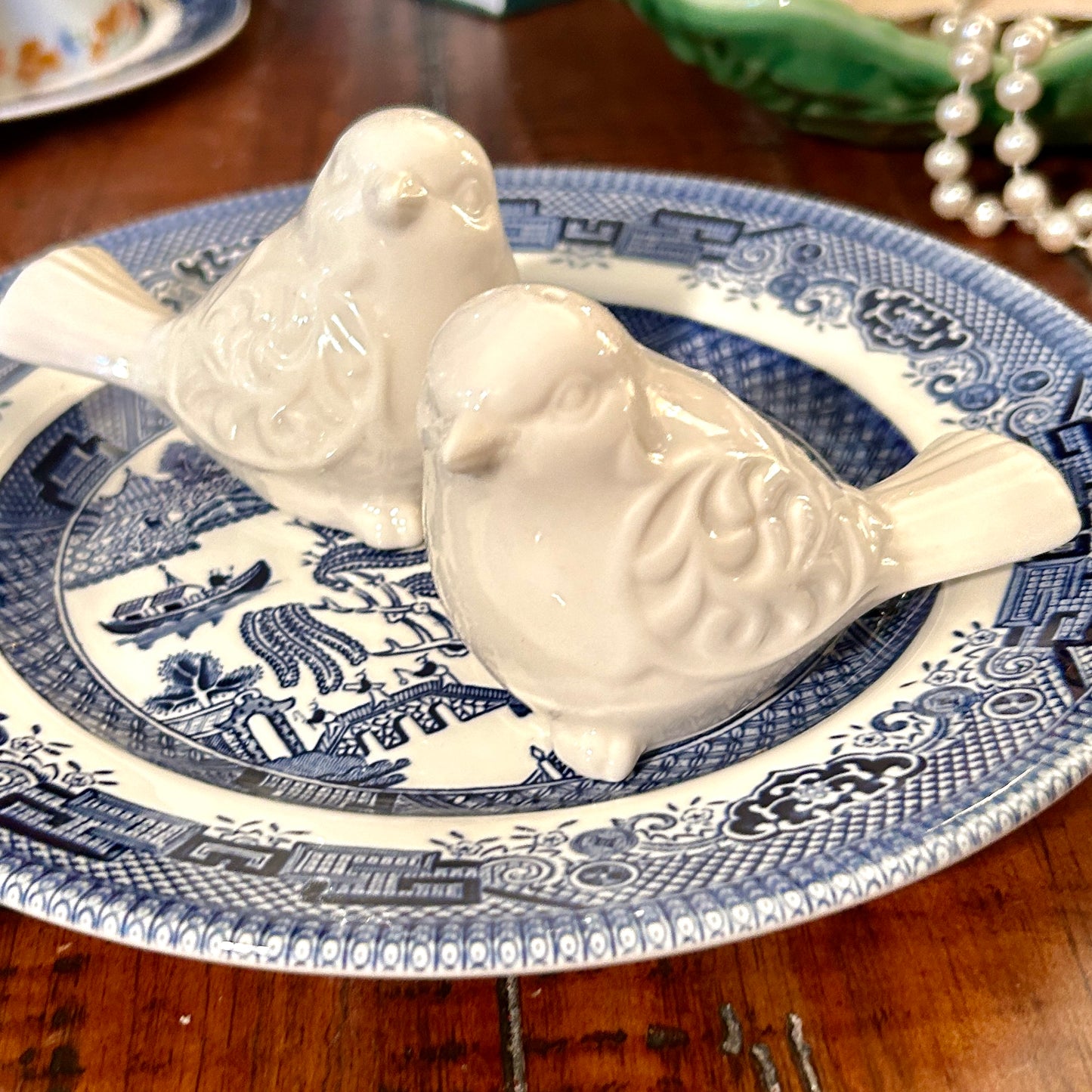 Rare vintage bird  salt and pepper shakers.