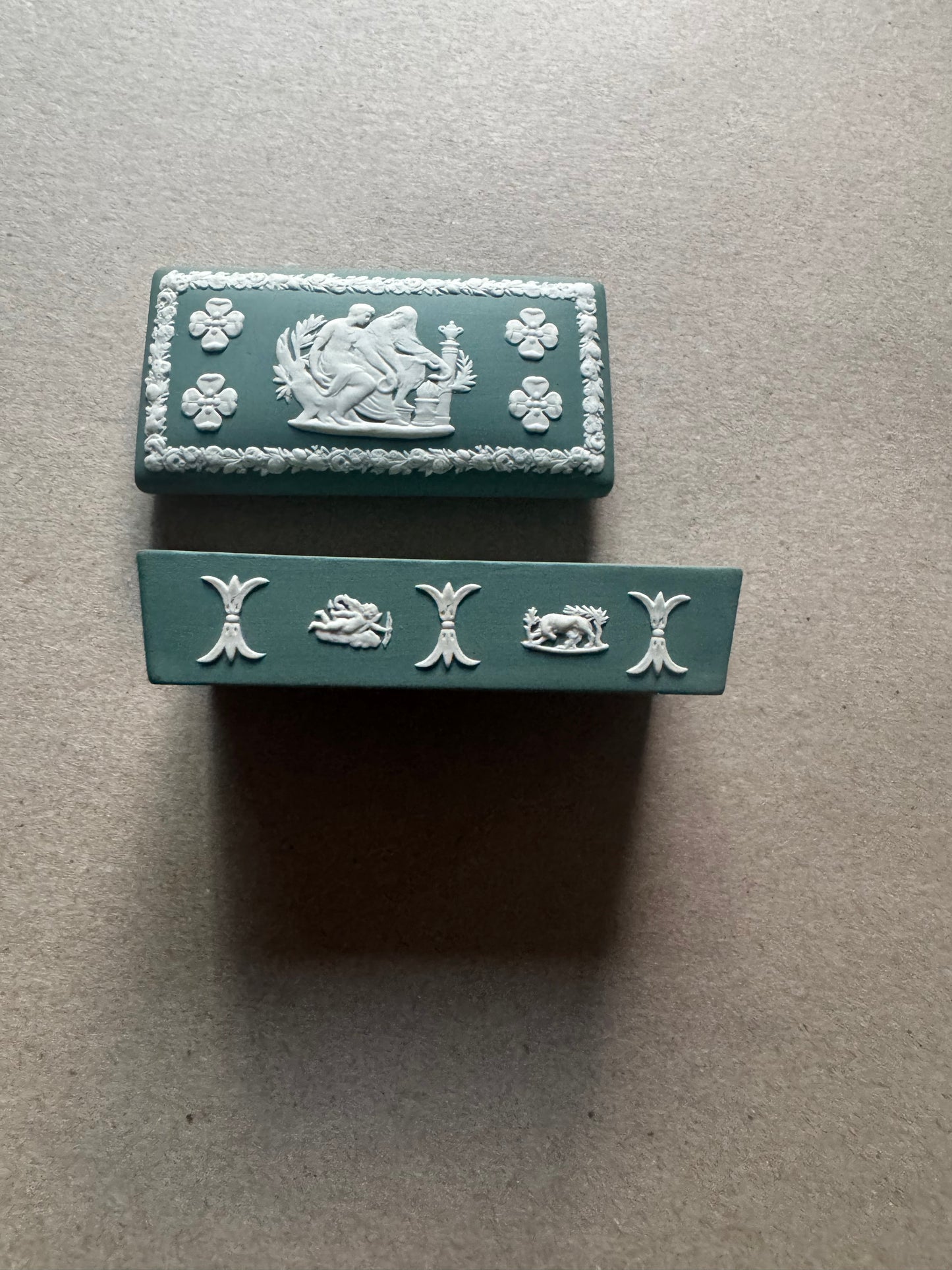 Wedgewood teal rectangle trinket box 3.75x2x1.25