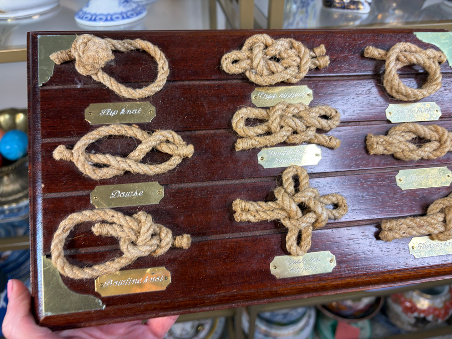 Reserved! Lovely maritime knot board with brass details!