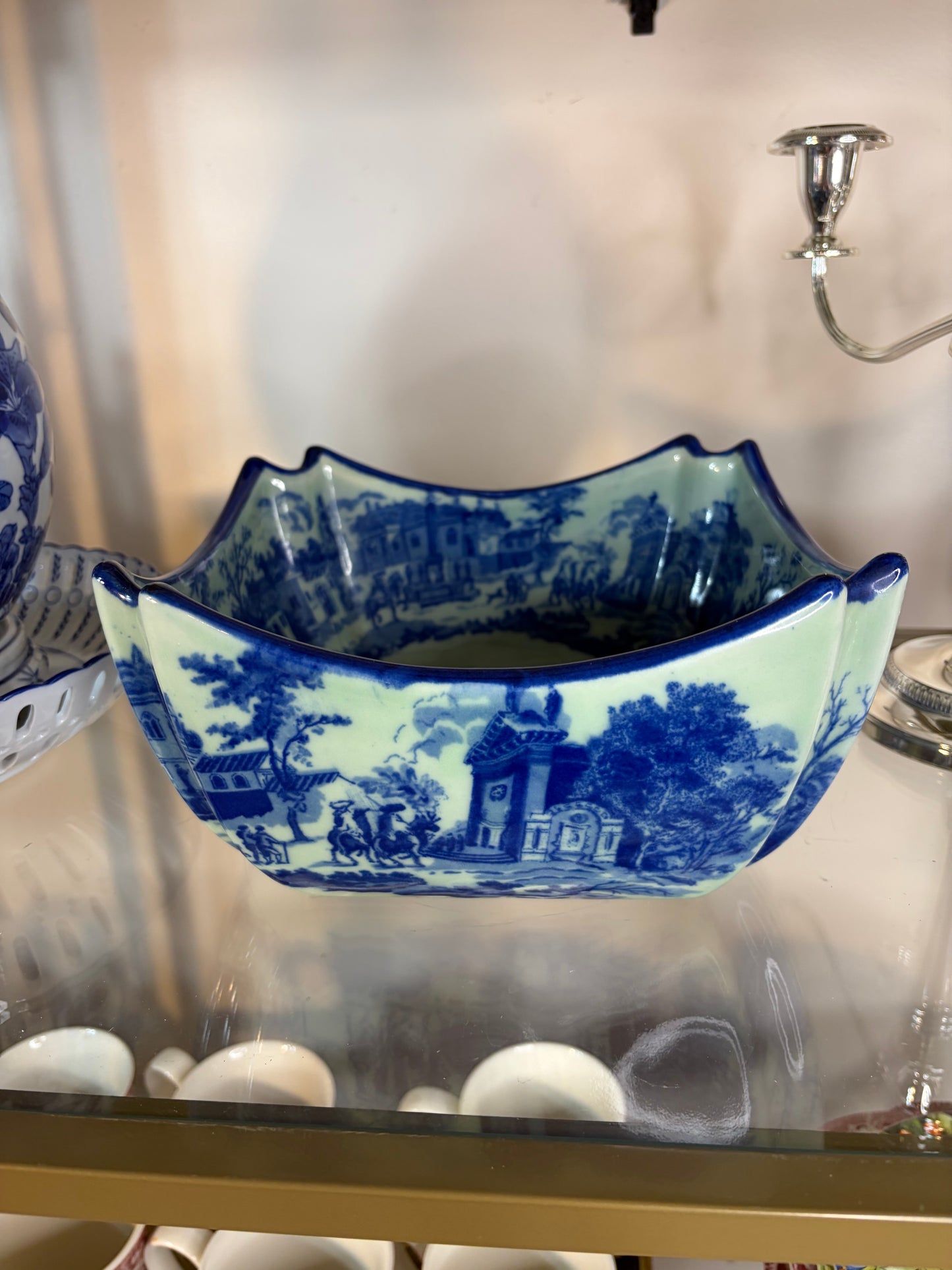 Beautiful Victoria Ware Ironstone bowl!