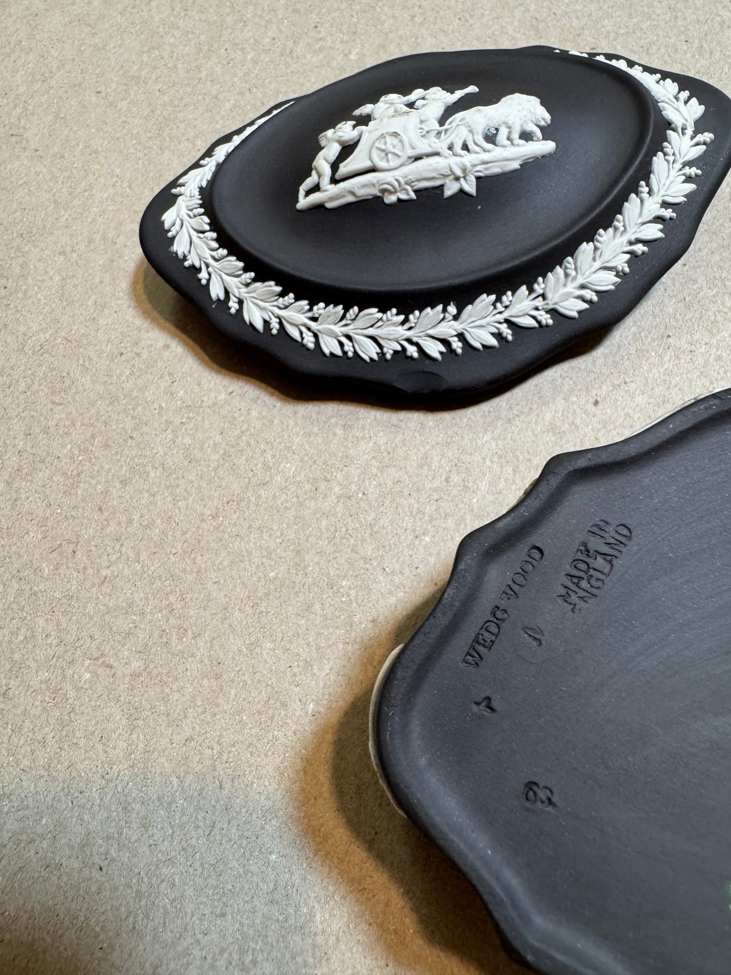 Black bassalt Wedgewood lidded oval box