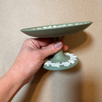 RESERVED - MARYBOURDAGE - Live 06/15 sage green Wedgwood stand