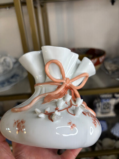 Lovely vase with pink bow and flowers!