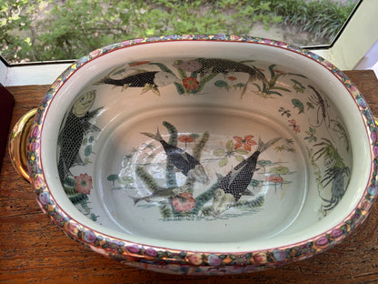 Stunning Famille Rose Medallion footbath with gold!