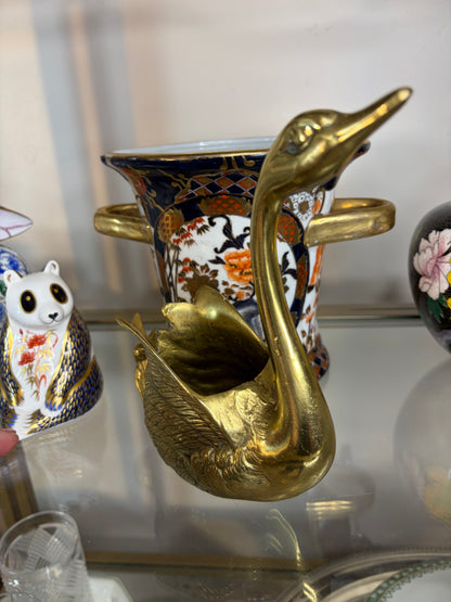 Gorgeous brass swan planter!