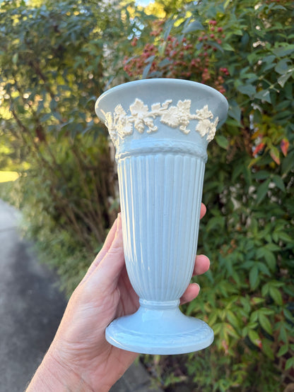 Lovely Wedgwood Queen’s Ware vase!