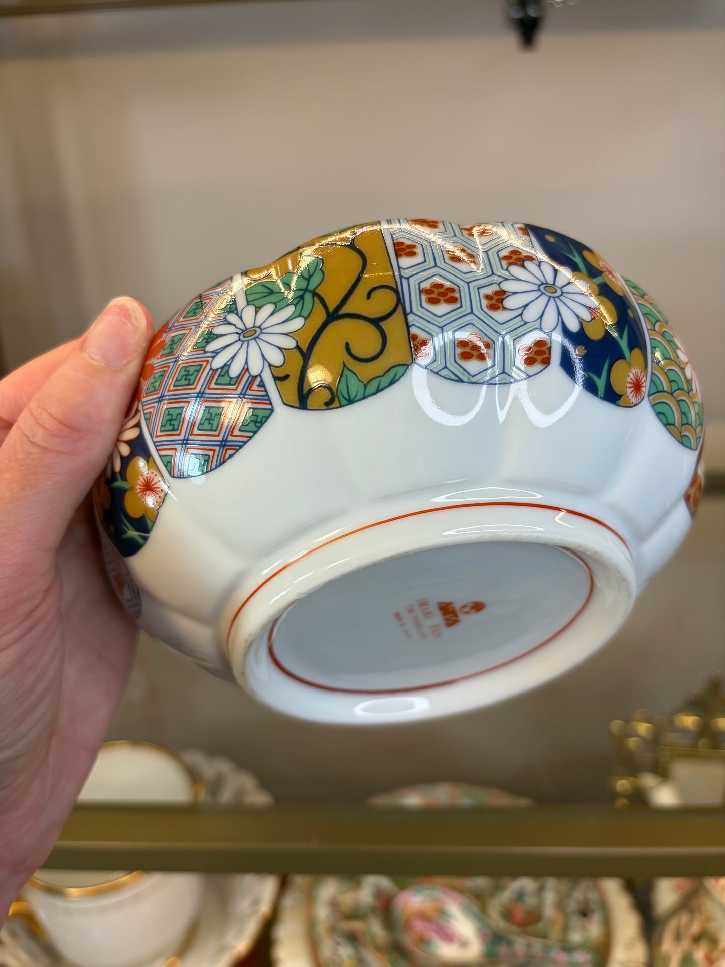 Beautiful Japanese Imari cake stand and matching bowl!