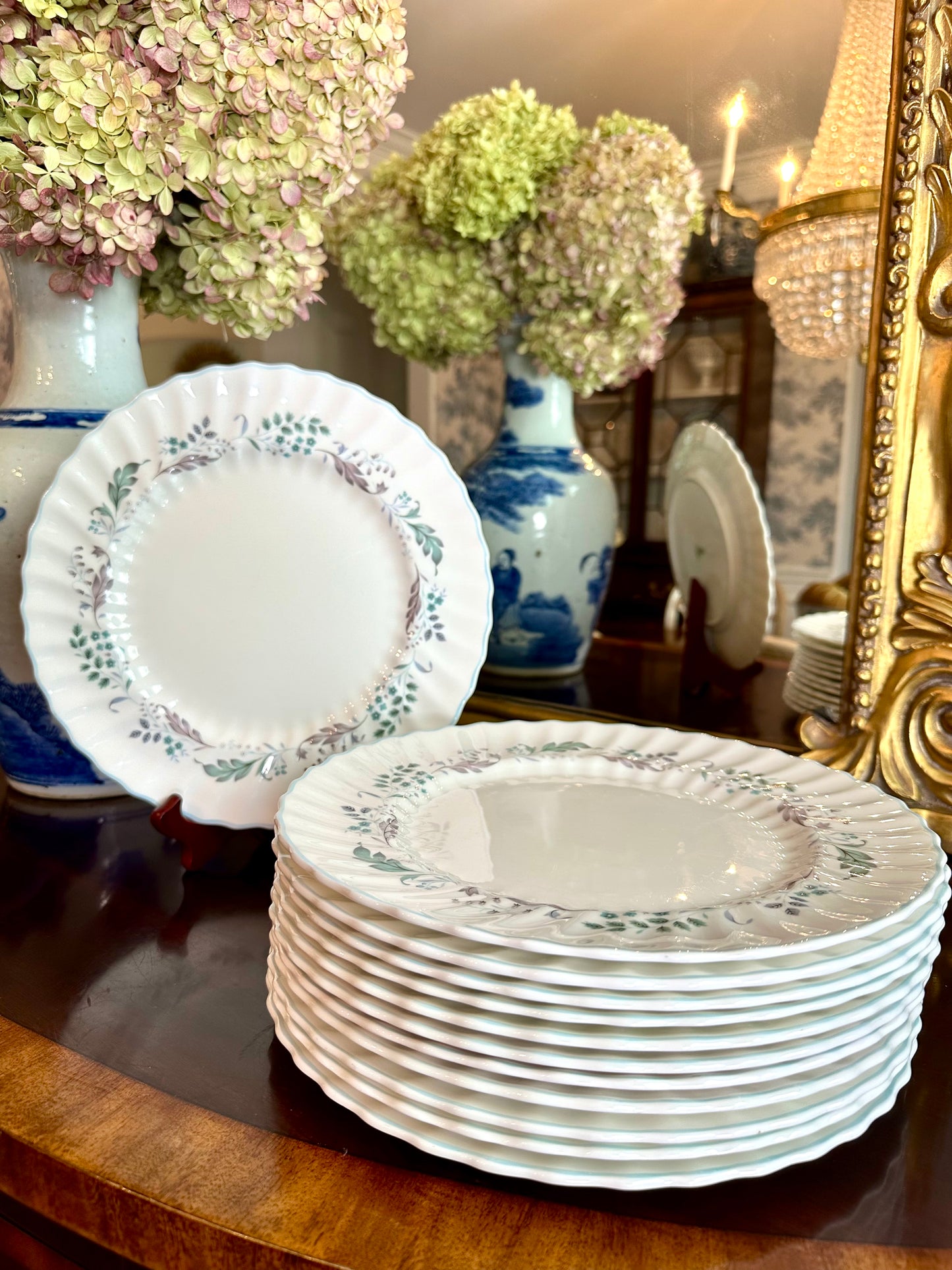 Classic Set of 12 Dinner Plates by Royal Doulton Bone China
