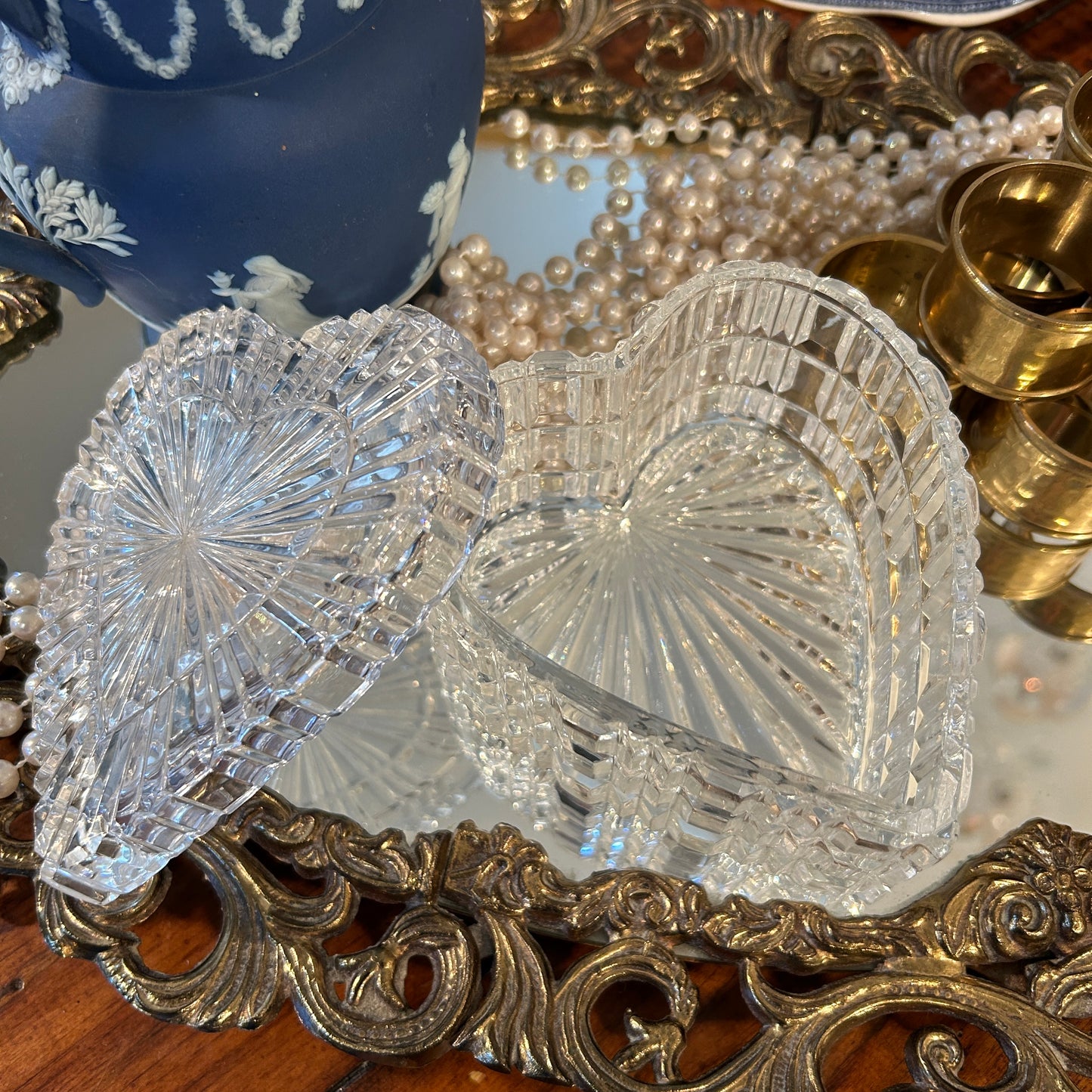 Sparkling heart shape crystal lidded box 6 x 5