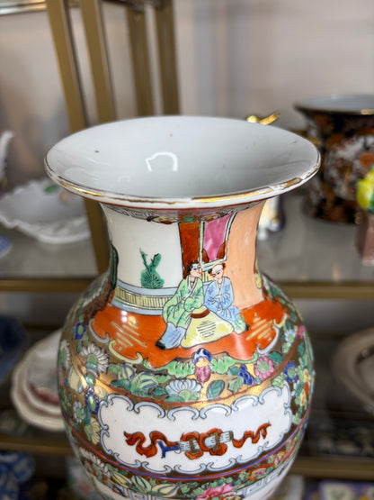 Beautiful Famille Rose 12” vase!