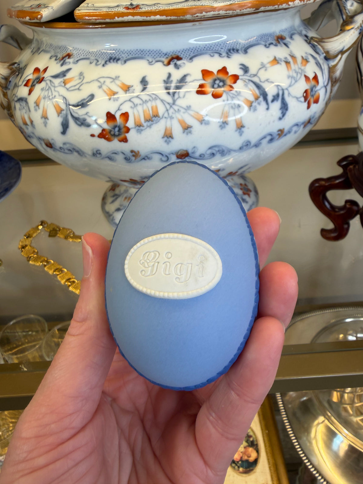 Lovely Wedgwood egg marked Gigi!