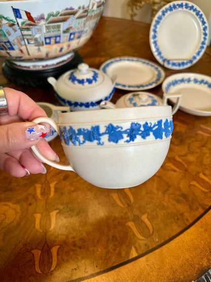 Antique Wedgwood Smear-Glazed Stoneware Teacup with Lavender Sprigged Grapes