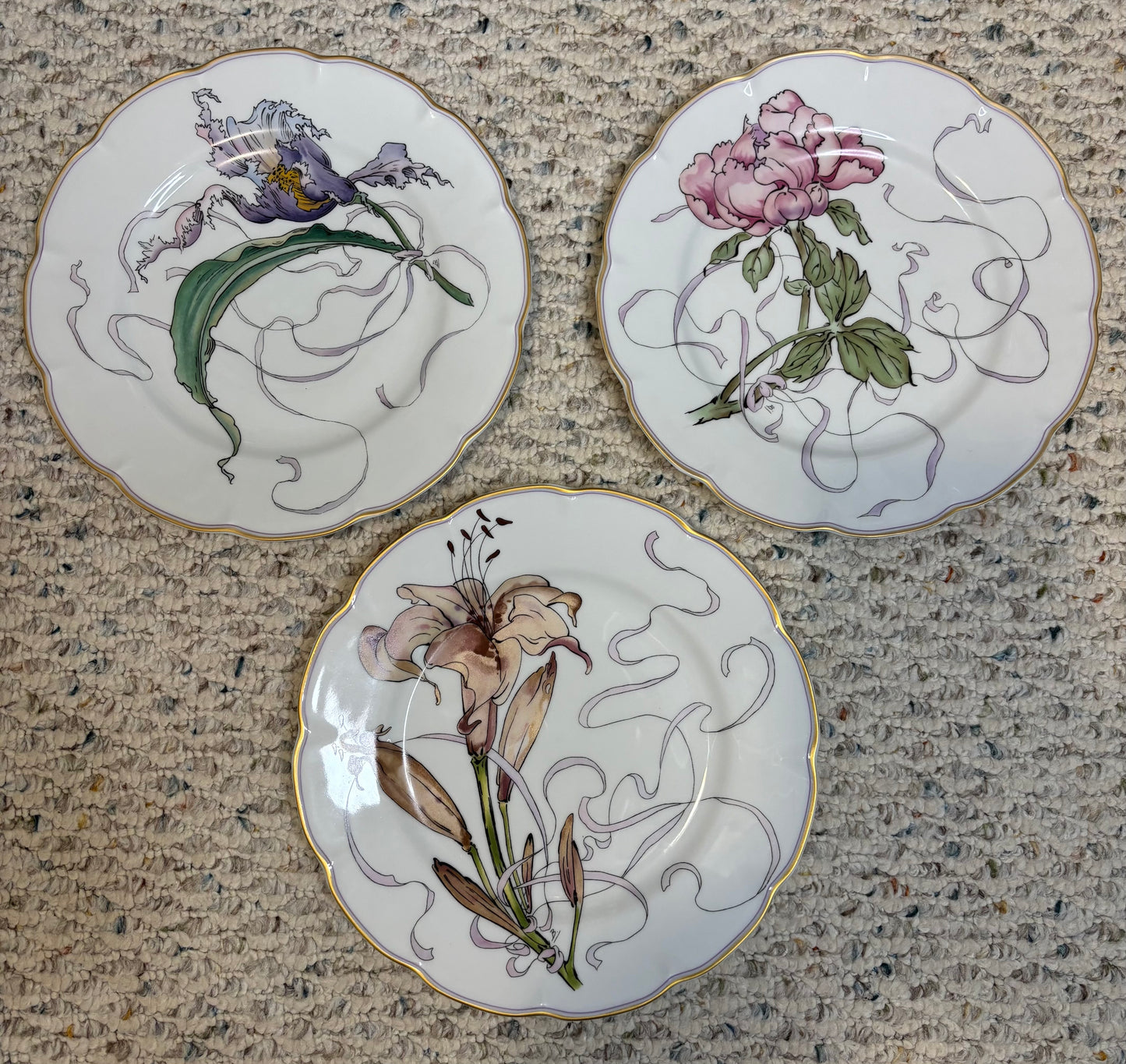 Lovely Haviland Limoges set of 3 floral plates! Instant plate wall!