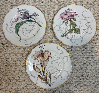 Lovely Haviland Limoges set of 3 floral plates! Instant plate wall!