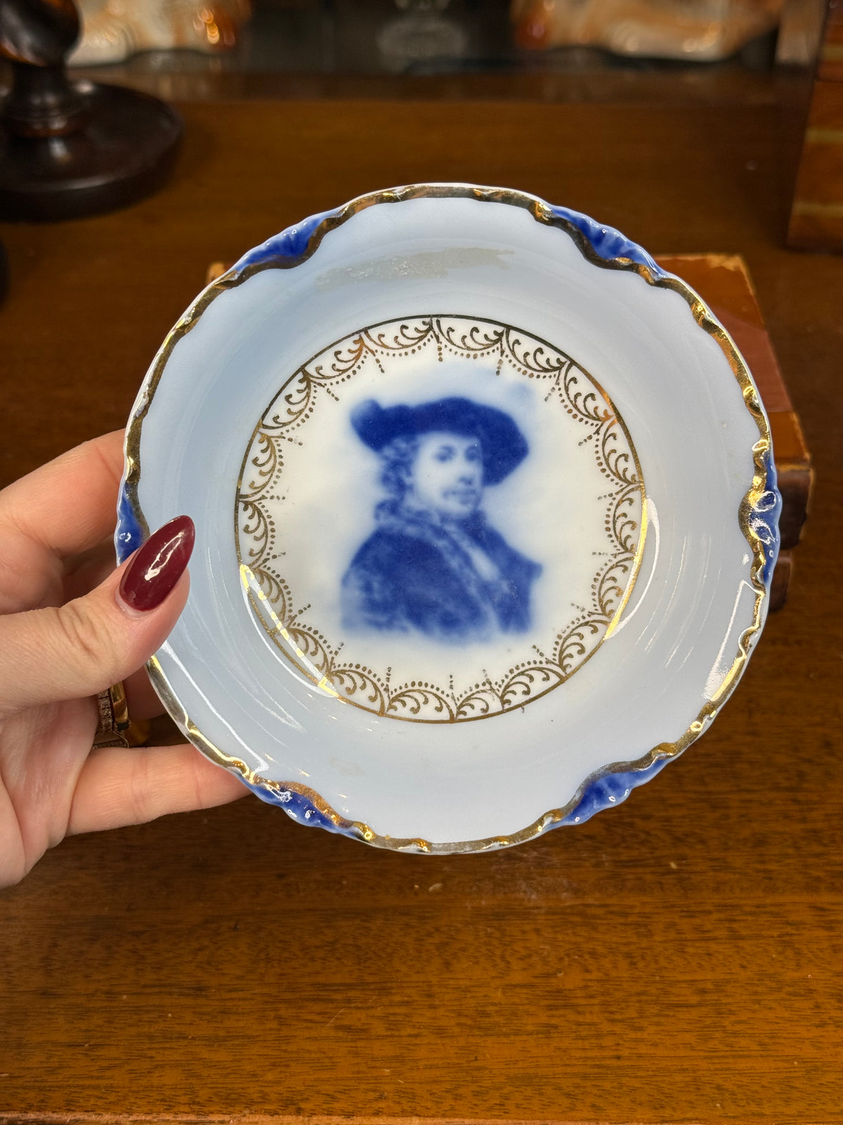 Antique Rosenthal Continental Versailles “Portrait from Rembrandt” Porcelain Bowl, Germany c. 1905 – 5.5”
