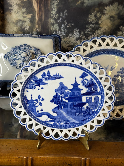 Pair of Antique Pearlware Blue & White Willow Pierced Oval Plates, 9.5" & 10"D | c.1800 | DA4541 & DA4542