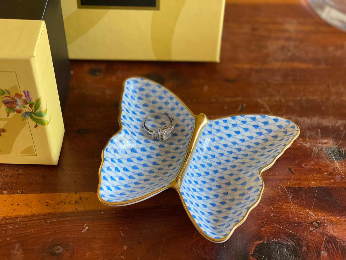 Herend Fishnet hand-painted porcelain with 24K gold: Butterfly Trinket Dish- 4.25″L X 1″