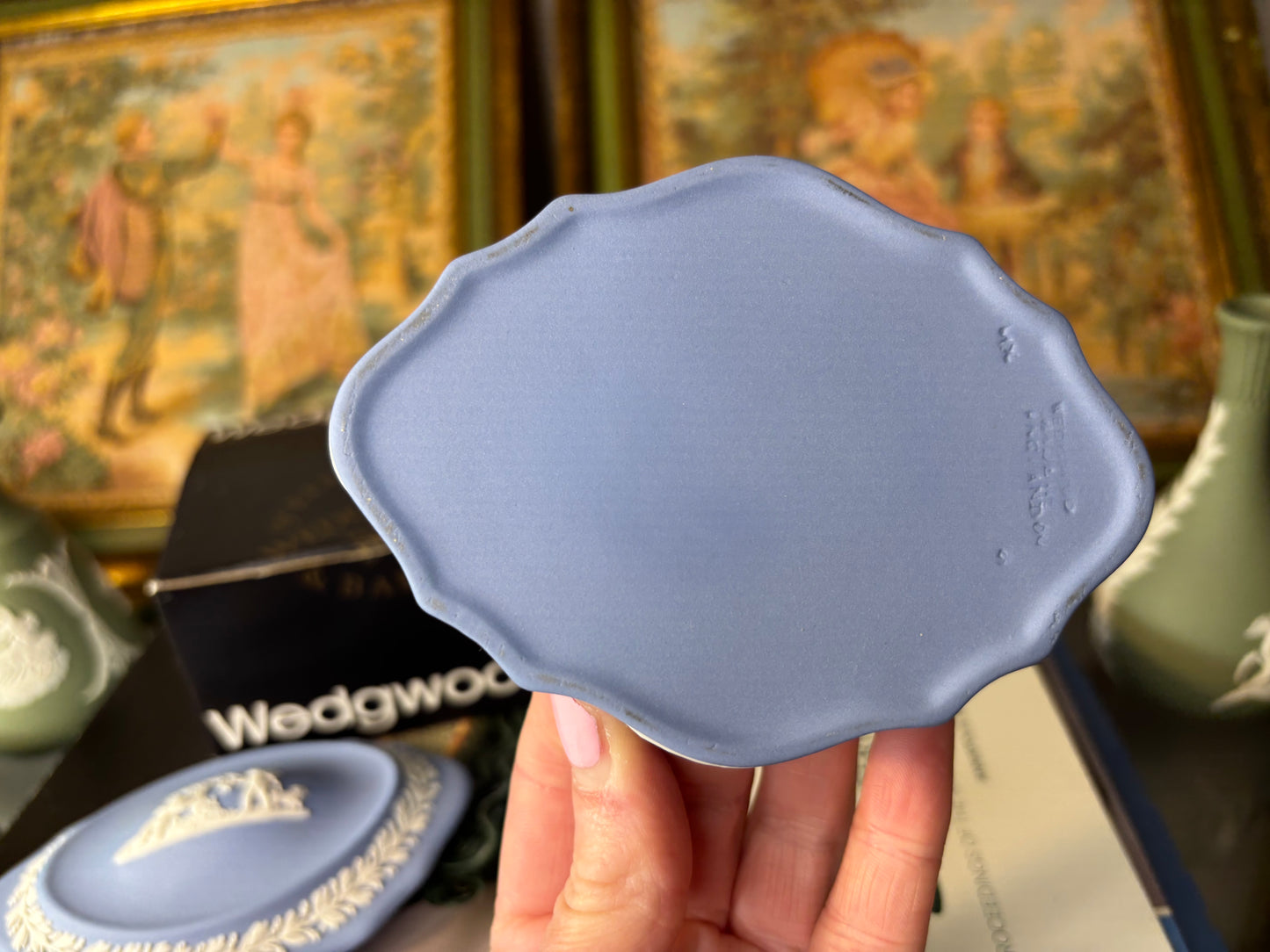 Wedgwood Jasperware trinket box with original box!