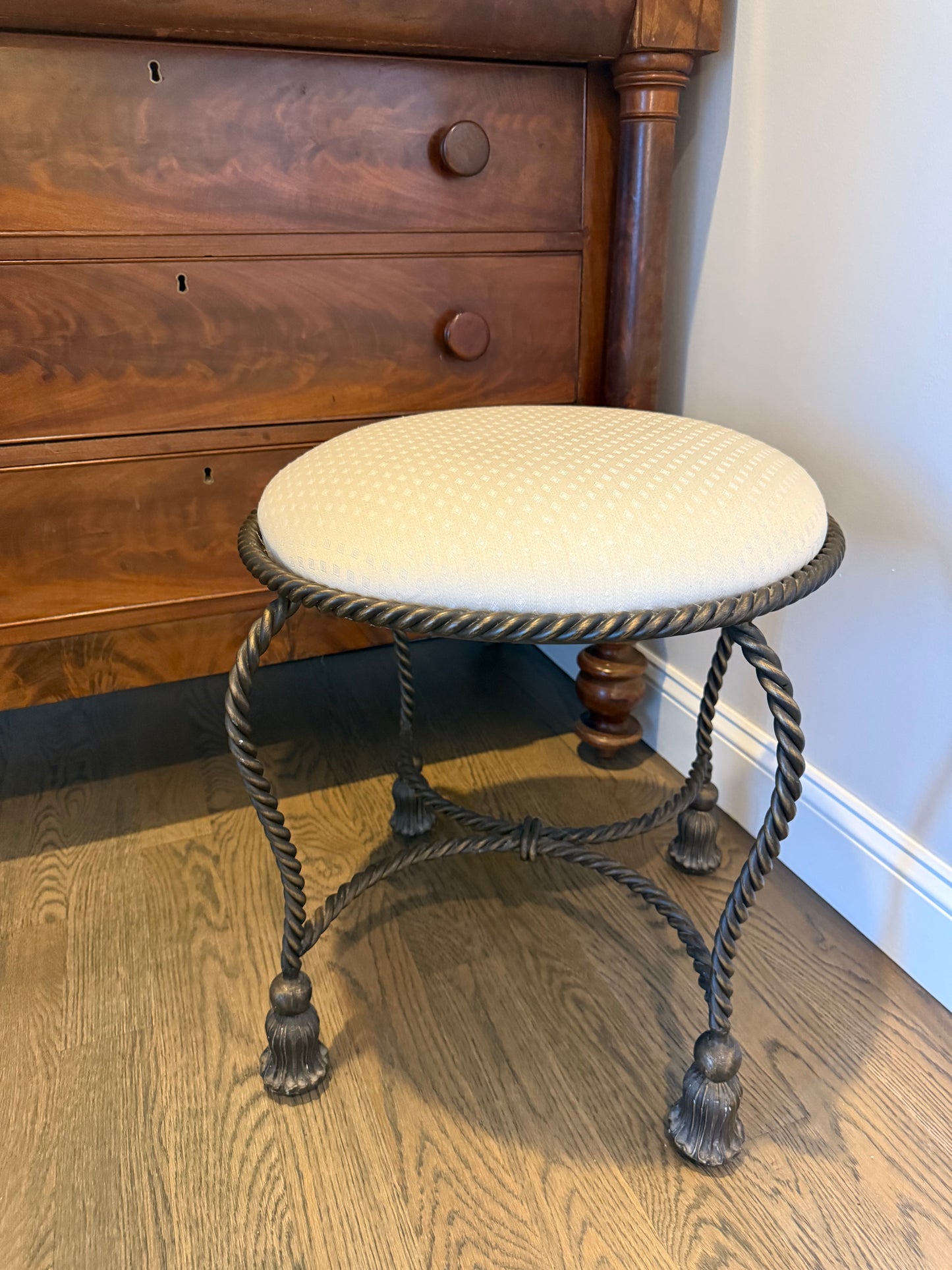 Vintage Hollywood Regency Tassel Footed Heavy Stool 19x18.5”