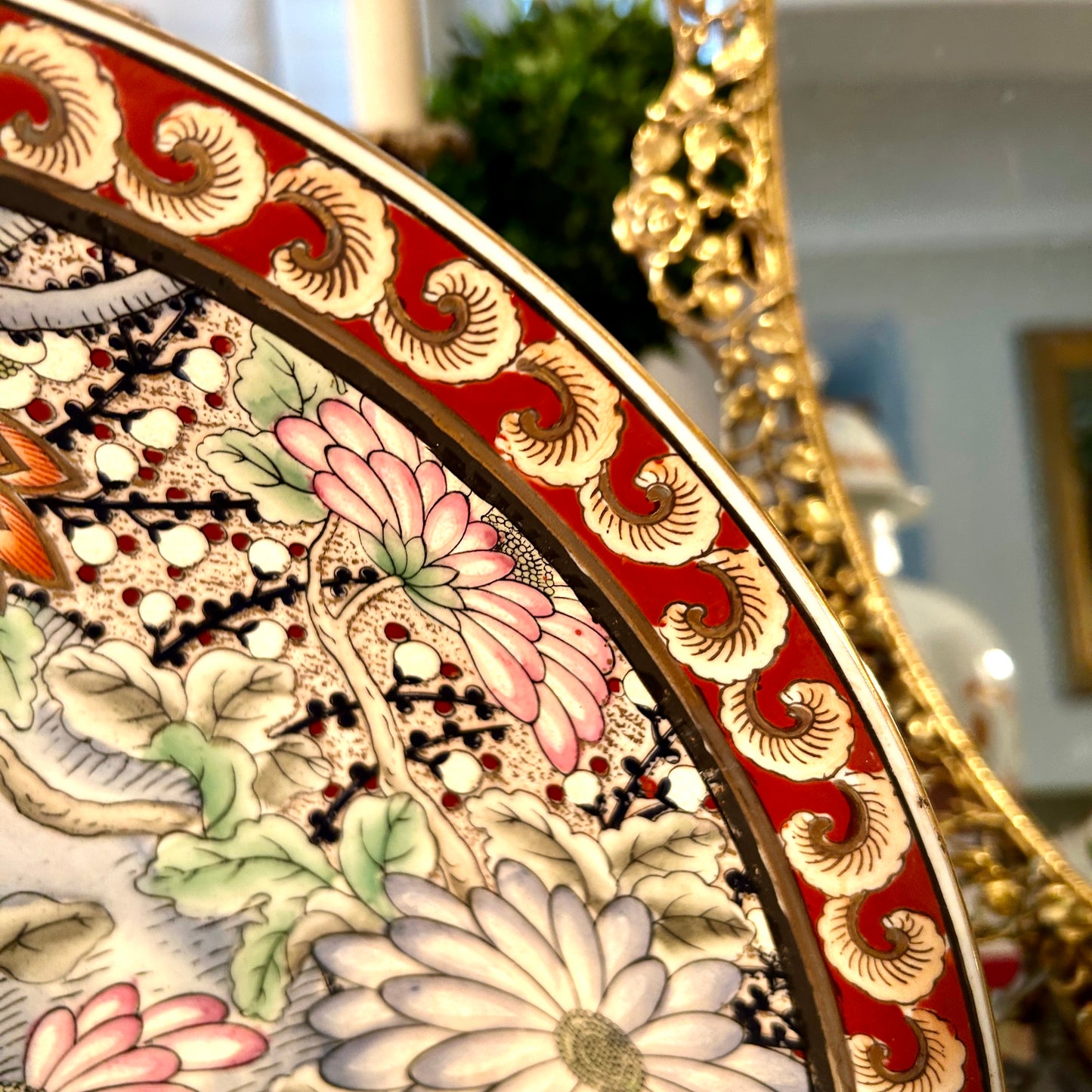 Gorgeous chinoiserie  chrysanthemum massive 14 in platter