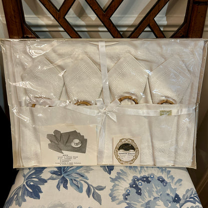 Set of 12 / 4 place settings bamboo napkin rings , napkins  & Linens IVORY Placemats, 13x19 NEW VINTAGE in Box