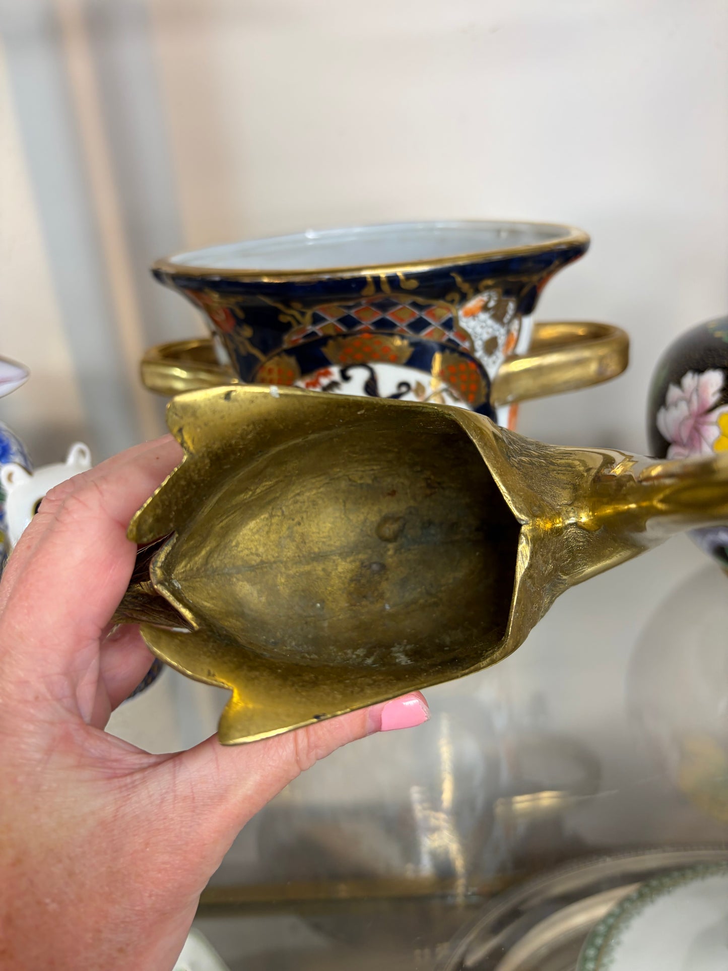 Gorgeous brass swan planter!
