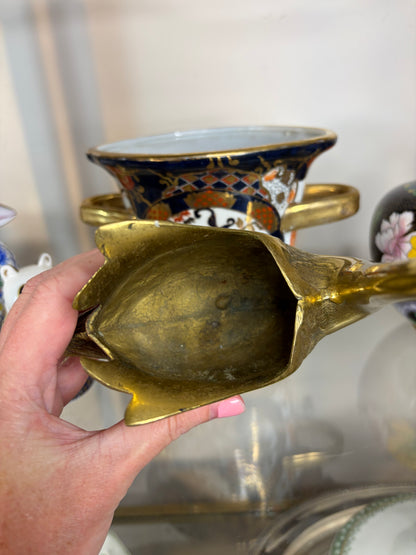 Gorgeous brass swan planter!