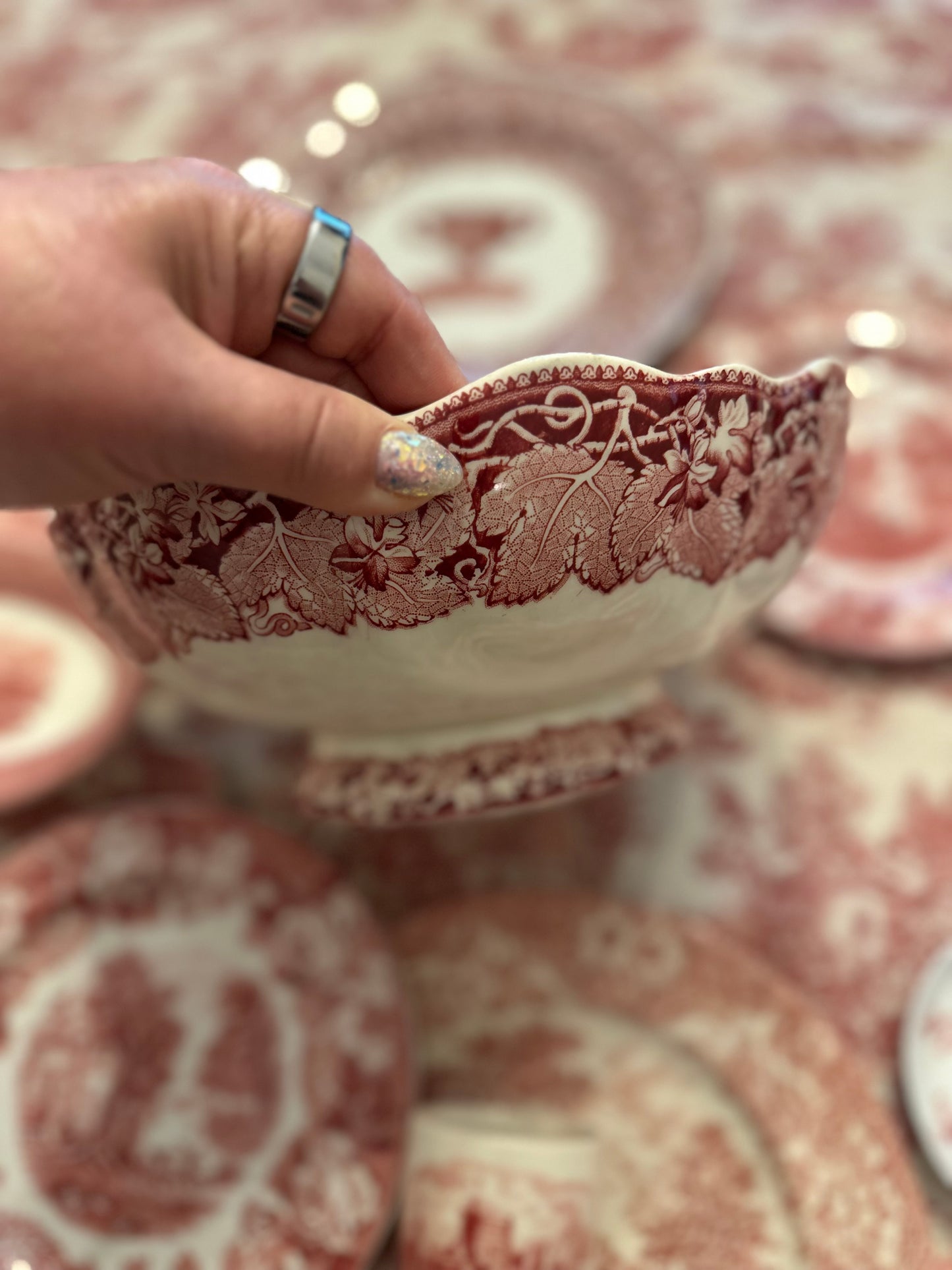 Mason’s “Vista” Red / Pink Transferware Bruges Shape Footed Salad Serving Bowl | England, c. 1940s