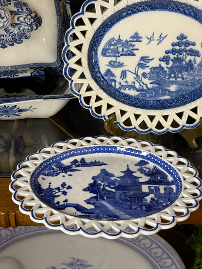 Pair of Antique Pearlware Blue & White Willow Pierced Oval Plates, 9.5" & 10"D | c.1800 | DA4541 & DA4542