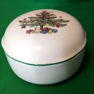 Nikko 6 piece Christmas Party Collection