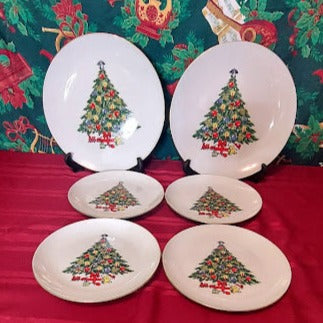 Christmas China set, service for 4, 20 pieces total