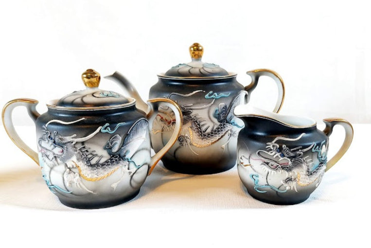 Vintage Japanese Moriage Dragonware, set of 9 pieces, Stunning