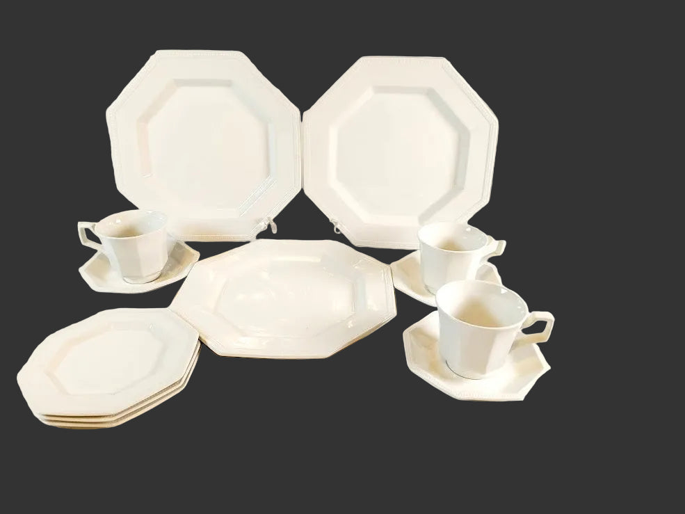 Vintage Johnson Bros. Heritage White Ironstone China! 12pc. set