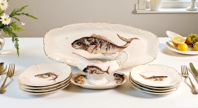 Vintage Fish Service Set, Stunning!!!  Service for 8 & total of 11 pieces