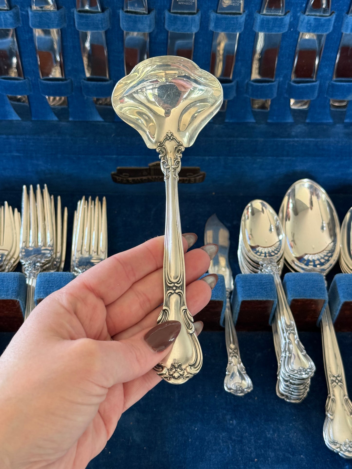 Gorham Unmonogrammed Chantilly Sterling Silver 75-Piece Flatware Set W/ Storage Box