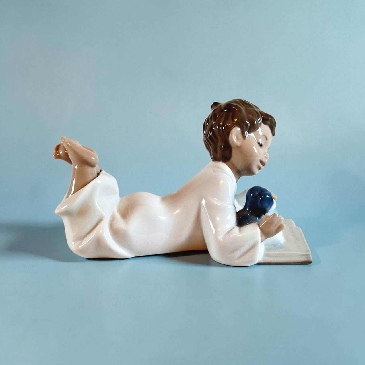 Lladro Porcelain Figure of Boy Reading to His Puppy, Excellent!