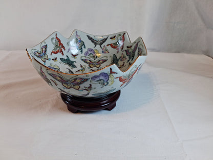 Vintage Bowl Made by Yi Lin Arts, Beautiful Butterfly Art!!