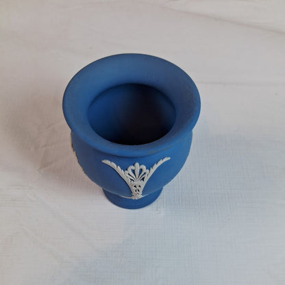 Small Wedgwood Vase or Urn, Beautiful!