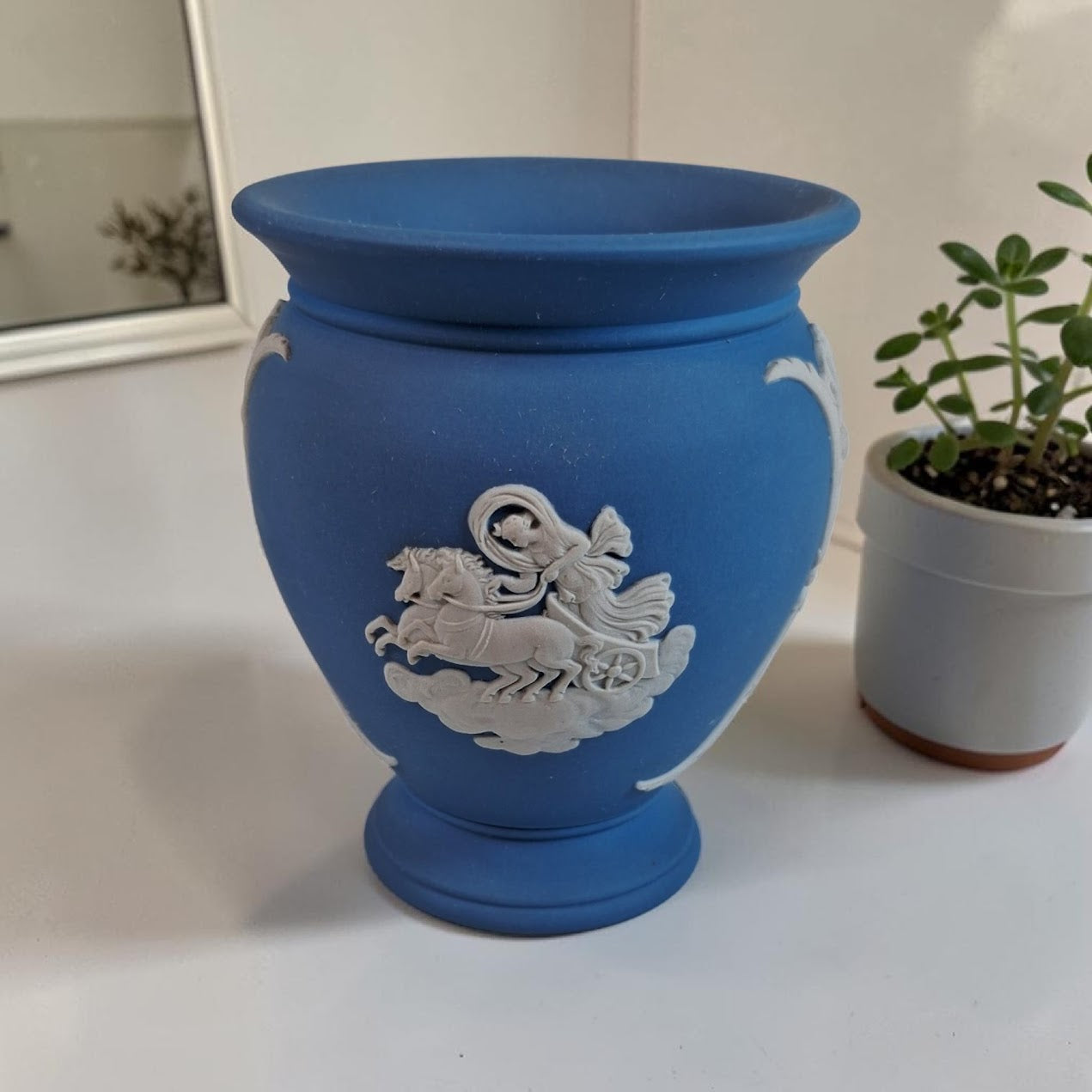 Small Wedgwood Vase or Urn, Beautiful!