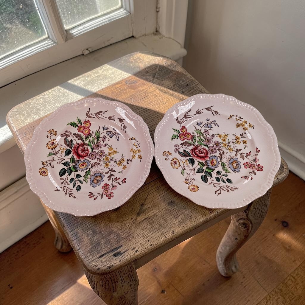 Copeland Spode great Britain "Romney" 2 Dinner Plates DISCOUNTED!! 2 CHIPS ON UNDERSIDE