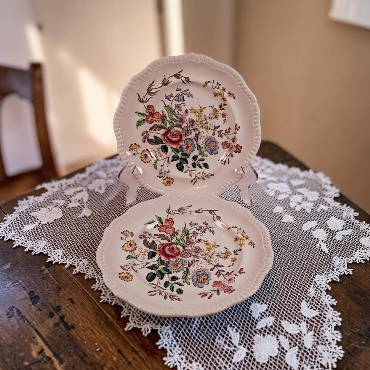 Copeland Spode great Britain "Romney" 2 Dinner Plates DISCOUNTED!! 2 CHIPS ON UNDERSIDE