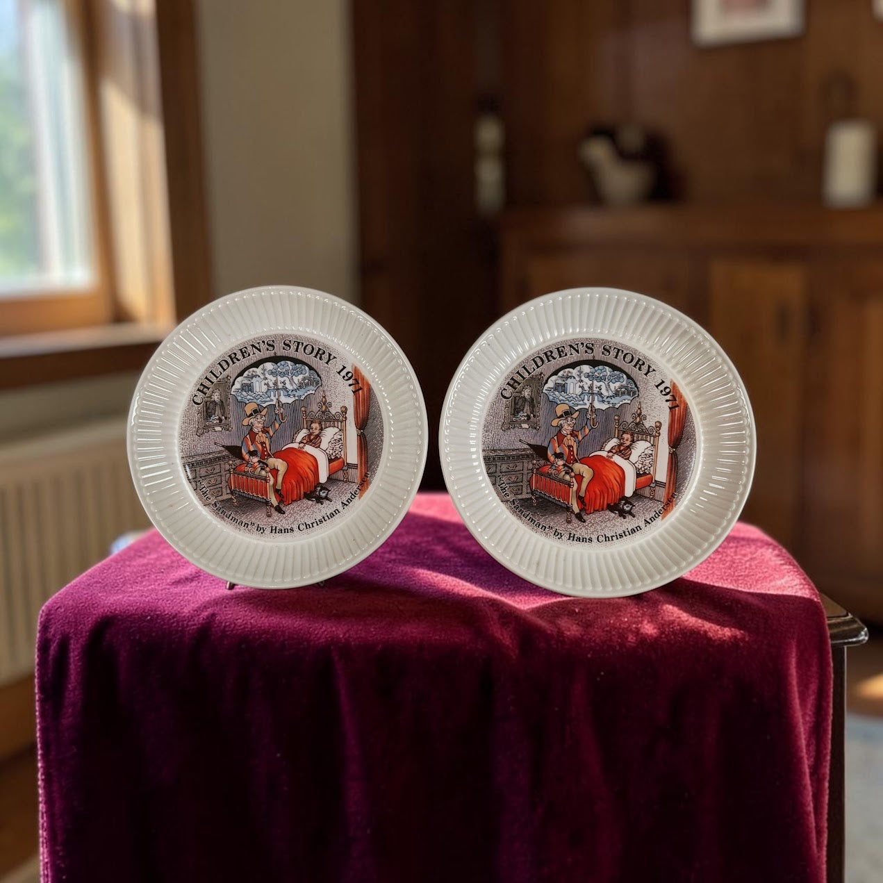 Vintage Wedgwood Collector Plates, Set of two