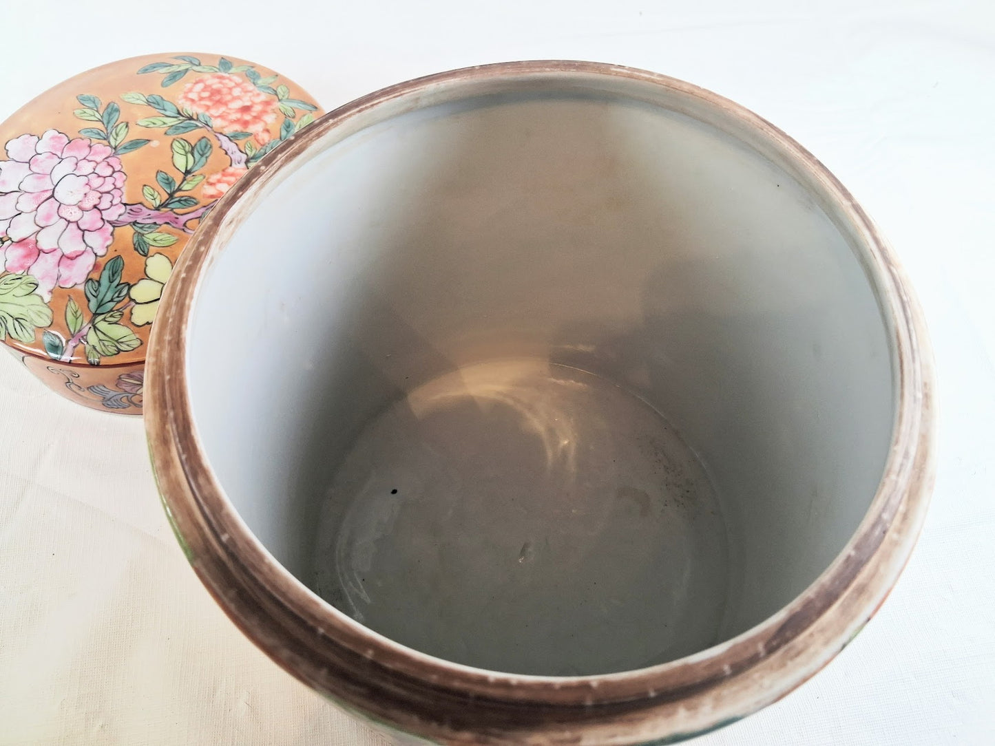 Vintage famille Rose Beautiful Canister with Lid, 10" Tall