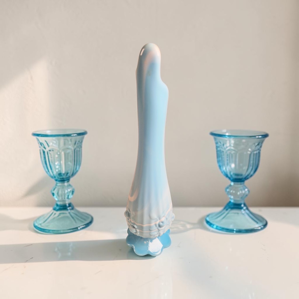 Fenton Blue and White Marble Swung Bud Vase, Cabbage Rose Pattern